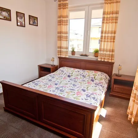 Trzypokojowy W Ustce アパート