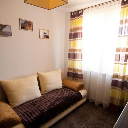 アパート Trzypokojowy W Ustce ウストカ