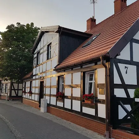 Trzypokojowy W Ustce アパート